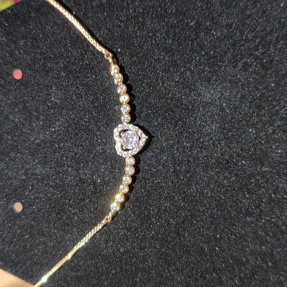 Pretty Bird Jewelry Jewelry - New Elegant Gold Heart Adjustable Bracelet With Cubic Zirconia.
